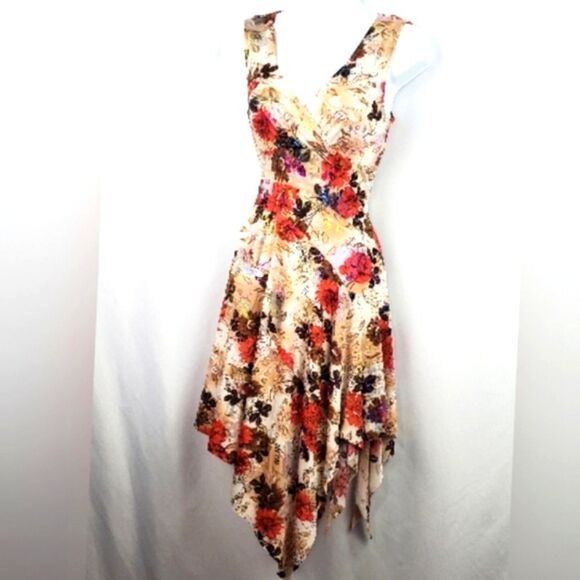 ROCRISE Floral Dress - Picture 4 of 13